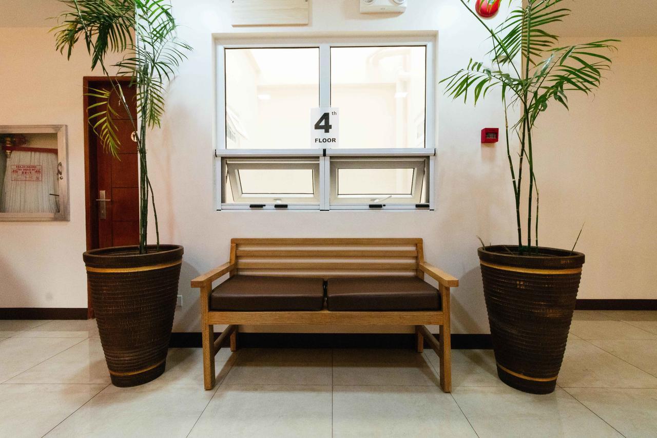 Reddoorz Premium @ Sampaloc Makati Hotel Makati City Exterior foto