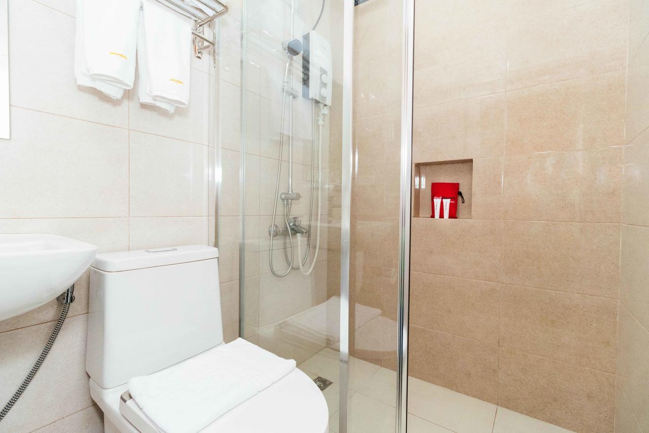 Reddoorz Premium @ Sampaloc Makati Hotel Makati City Exterior foto