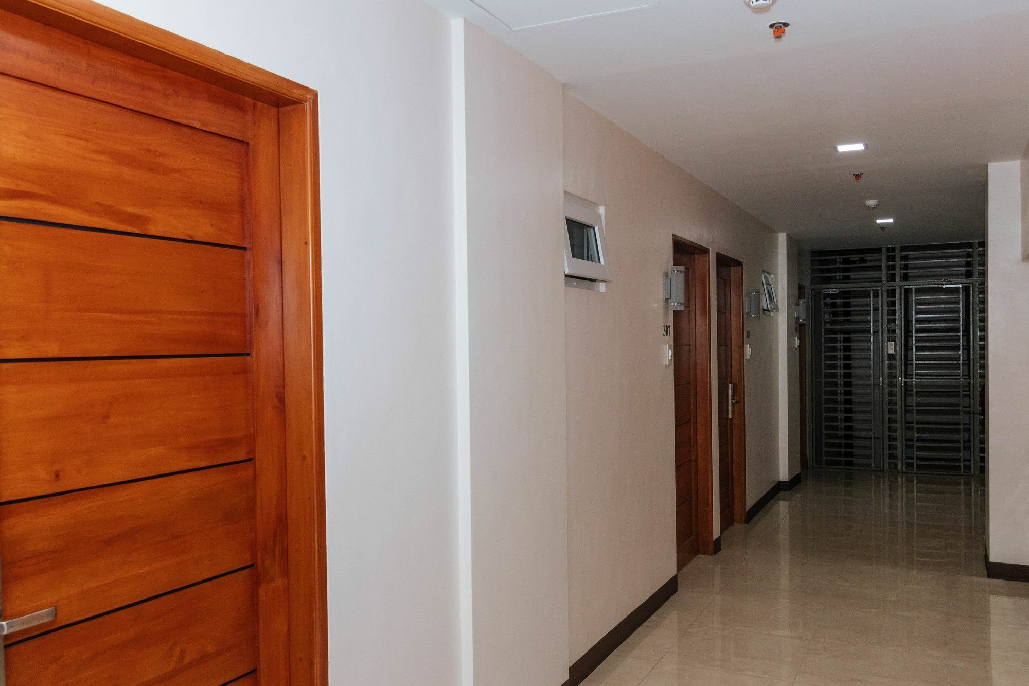 Reddoorz Premium @ Sampaloc Makati Hotel Makati City Exterior foto