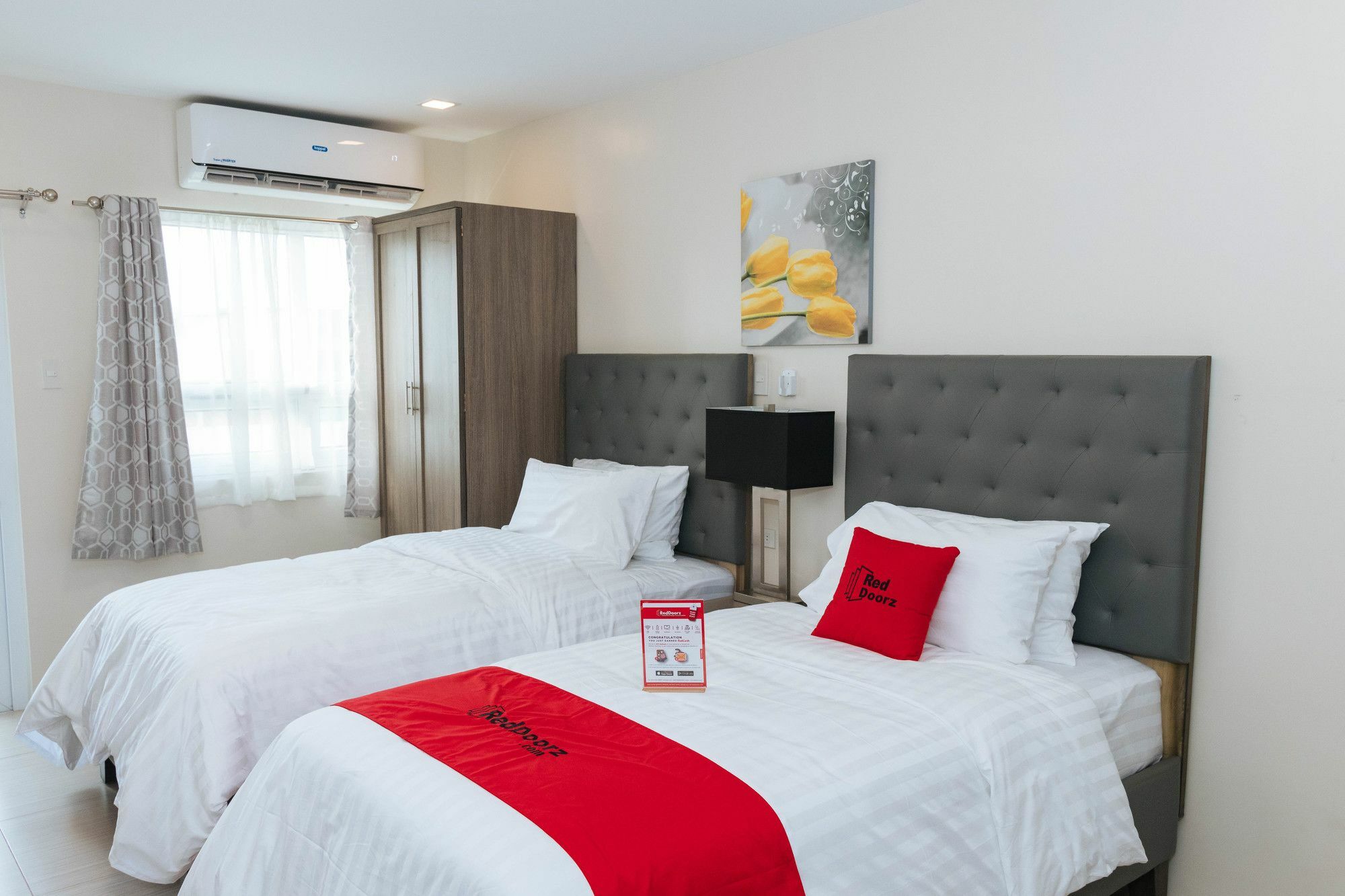 Reddoorz Premium @ Sampaloc Makati Hotel Makati City Exterior foto