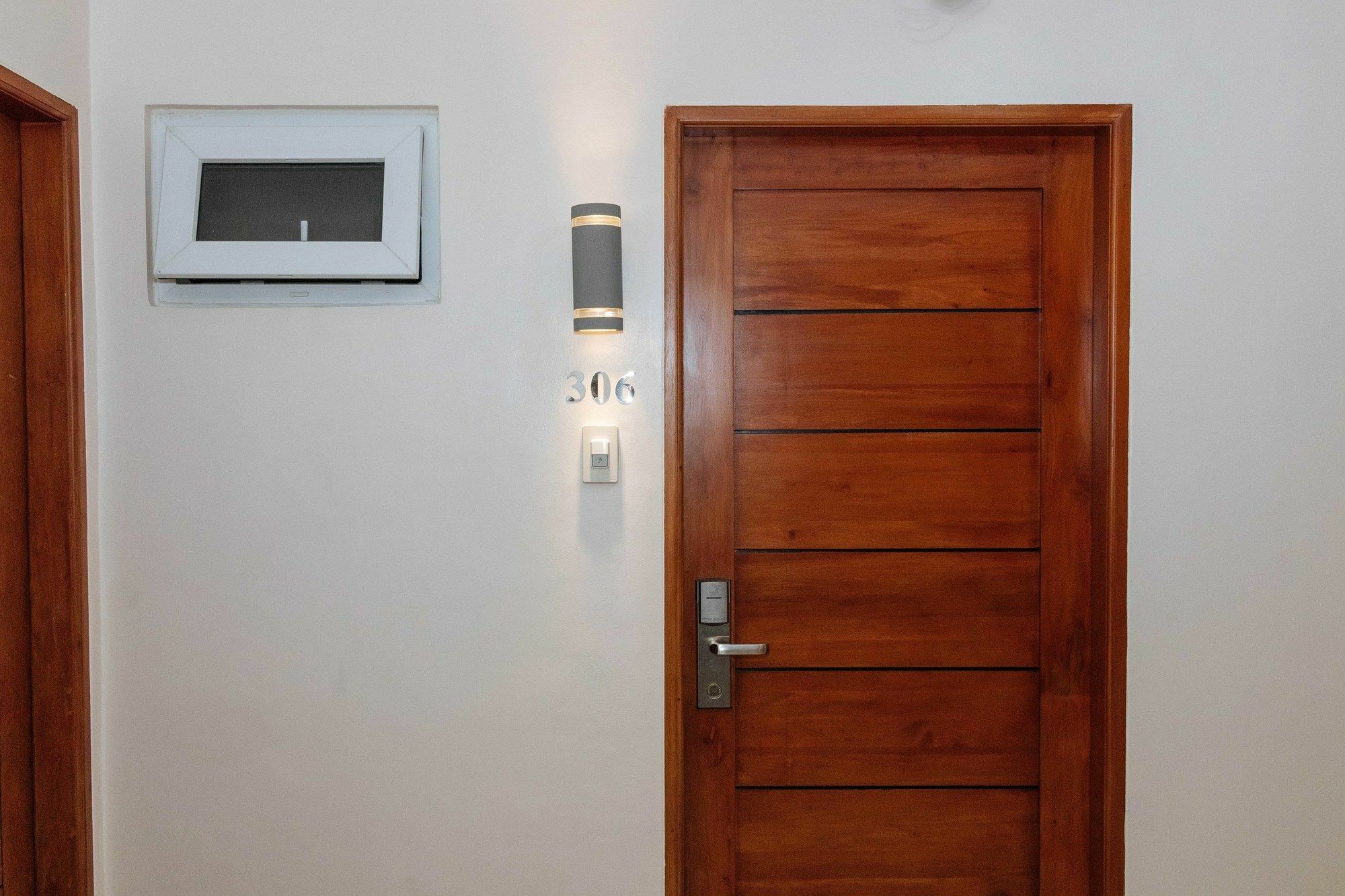 Reddoorz Premium @ Sampaloc Makati Hotel Makati City Exterior foto
